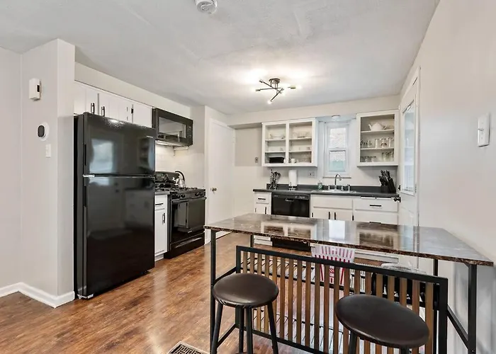 Open Floor Spacious Home, 15min From Downtown, Private Garage, Kids Friendly Pittsburgh